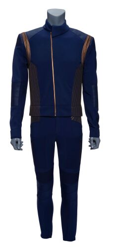 Lot #87: Men's Deck Crew Starfleet Operations Uniform ### STAR TREK: DISCOVERY (TV SERIES, 2017-2024)