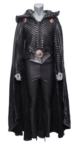 Lot #136: House of Mo'Kai Guard Costume with Cape ### STAR TREK: DISCOVERY (TV SERIES, 2017-2024)