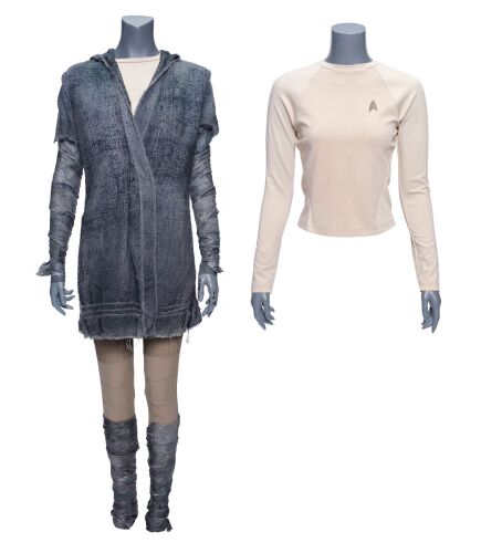 Lot #146: Michael Burnham's (Sonequa Martin-Green) Kaminar Costume ### STAR TREK: DISCOVERY (TV SERIES, 2017-2024)