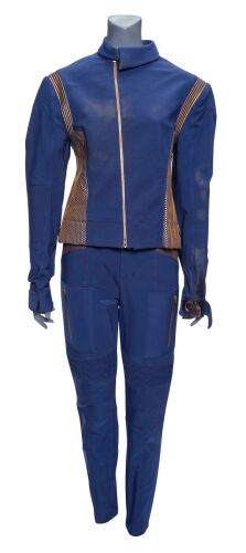 Lot #172: Men's Distressed Starfleet Operations Uniform ### STAR TREK: DISCOVERY (TV SERIES, 2017-2024)