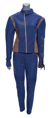 Lot #172: Men's Distressed Starfleet Operations Uniform ### STAR TREK: DISCOVERY (TV SERIES, 2017-2024)