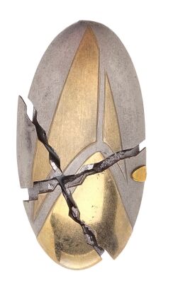 Lot #223: Dr. Kovich's (David Cronenberg) Broken Badge ### STAR TREK: DISCOVERY (TV SERIES, 2017-2024)