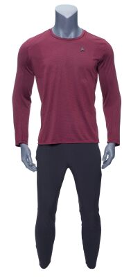 Lot #224: Paul Stamets' (Anthony Rapp) Starfleet Pajamas ### STAR TREK: DISCOVERY (TV SERIES, 2017-2024)