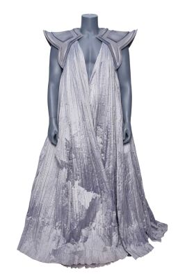Lot #319: Cleveland "Book" Booker's (David Ajala) Archivist Robe ### STAR TREK: DISCOVERY (TV SERIES, 2017-2024)