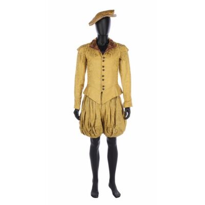 116. Robert Dudley's (Joseph Fiennes) Yellow Costume ### ELIZABETH (1998)