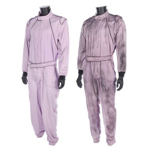 315. Lister (Craig Charles) and Kryten's (Robert Llewellyn) Prisoner Outfits ### RED DWARF (TV SERIES, 1988-2020)