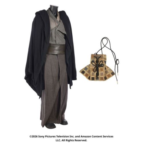 Lot # 3. Lan Mandragoran's Travelling Costume with Cloak ### WHEEL OF TIME, THE (T.V. SERIES, 2021-2023)