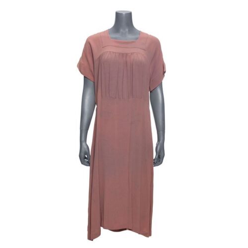 73. Joon's (Mary Stuart Masterson) Dress ### BENNY & JOON (1993)