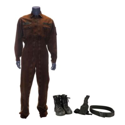 184. Lt. Col. Austin Travis' (Steven Seagal) Jumpsuit, Tactical Boots and Leg Holster ### EXECUTIVE DECISION (1996)