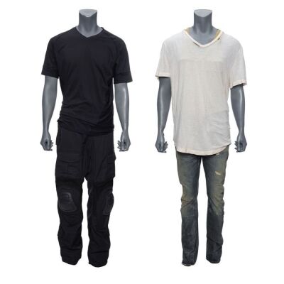 186. Lee Christmas' (Jason Statham) Distressed Ensemble with Doctor "Doc" Death's (Wesley Snipes) Tactical Ensemble ### EXPENDABLES 3, THE (2014)