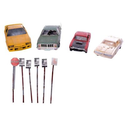 252. Light-Up Car Model Miniature with Set of Three Car and Six Parking Sign Model Miniatures ### GHOSTBUSTERS (1984)