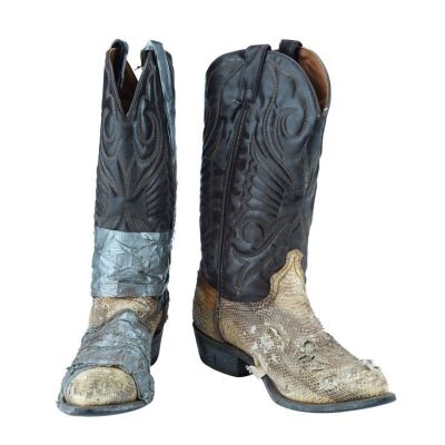 279. Robert Lee "Marlboro Man" Edison's (Don Johnson) Cowboy Boots ### Harley Davidson and the Marlboro Man (1991)