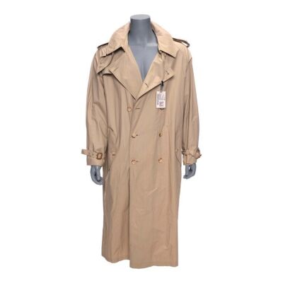 290. Peter Brackett's (Nick Nolte) Overcoat and Chicago Chronicle ID ### I LOVE TROUBLE (1994)