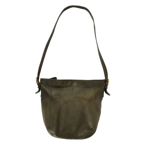 534. Sil's (Natasha Henstridge) Purse ### SPECIES (1995)