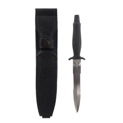 620. Casey Ryback's (Steven Seagal) Gerber Mark II Knife and Sheath ### UNDER SIEGE (1992)