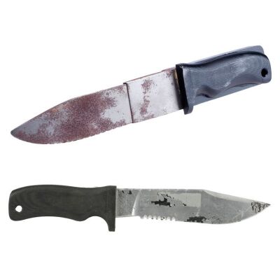 622. Casey Ryback's (Steven Seagal) Stunt and Retractable SFX Mad Dog ATAK Knifes ### UNDER SIEGE 2: DARK TERRITORY (1995)