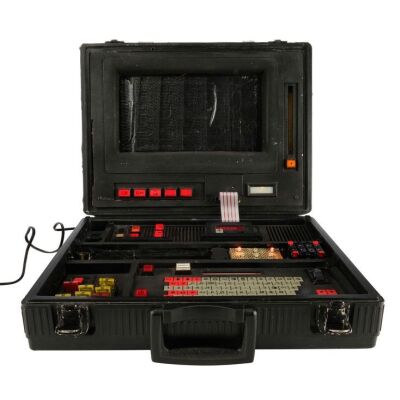 7. Bishop's (Lance Henriksen) Screen-Matched Light-Up Computer Terminal ### ALIENS (1986)