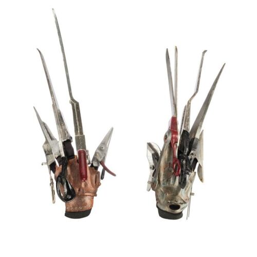80. Edward Scissorhands' (Johnny Depp) Scissorhands ### EDWARD SCISSORHANDS (1990)