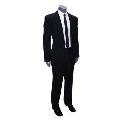 283. Jules Winnfield's (Samuel L. Jackson) Interrogation Suit ### PULP FICTION (1994)