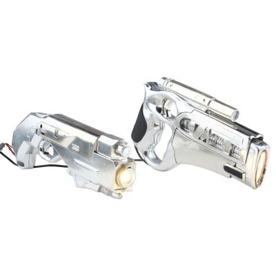 988. Agents H (Chris Hemsworth) and M's (Tessa Thompson) Light-Up Blasters ### MEN IN BLACK: INTERNATIONAL (2019)