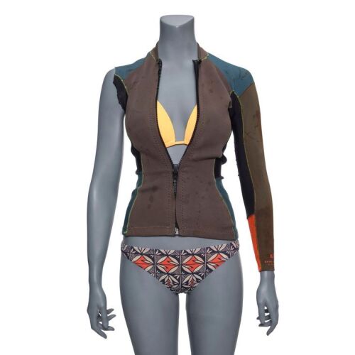 1117. Nancy Adams' (Blake Lively) Bloodied Costume with Screen-Matched Distressed Scuba Jacket ### THE SHALLOWS (2016)