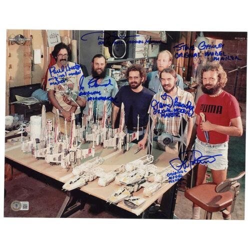 2230. ILM SFX Crew-Autographed Photograph ### INDUSTRIAL LIGHT & MAGIC (ILM)