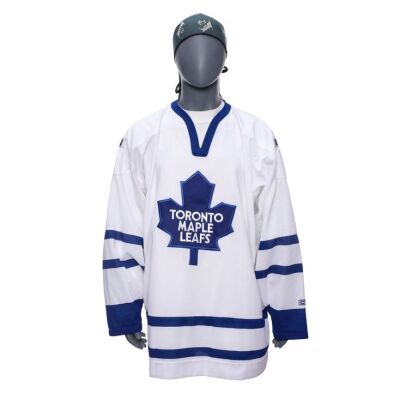 471. Dr. Evil's (Mike Myers) "Hard Knock Life" Toronto Maple Leafs Costume Components ### AUSTIN POWERS IN GOLDMEMBER (2002)