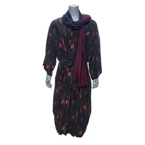 626. Dr. Jack Mickler's (Marlon Brando) Kimono and Scarf ### DON JUAN DEMARCO (1994)