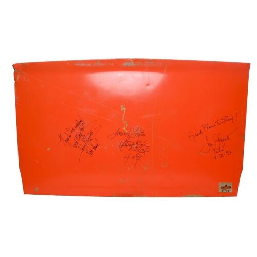 632. Planet Hollywood Collection: Key Cast-Autographed General Lee Trunk Door ### THE DUKES OF HAZZARD (T.V. SERIES, 1979 - 1985)