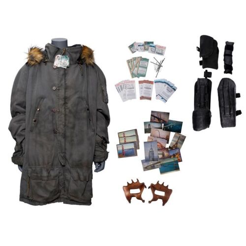 737. Finch Weinberg's (Tom Hanks) Postcards with Jeff&rsquo;s (Caleb Landry Jones) Parka and Hardware ### FINCH (2021)