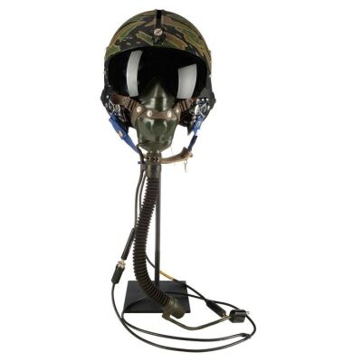 747. Planet Hollywood Collection: Lt. Cmdr. Virgil "Tiger" Cole's (Willem Dafoe) Distressed Flight Helmet with Oxygen Mask ### FLIGHT OF THE INTRUDER (1991)