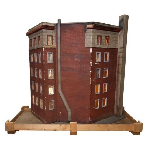 789. Planet Hollywood Collection: Light-Up New York Building Facade Model Miniature ### GHOSTBUSTERS (1984)