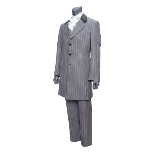942. Dorian Gray's (Stuart Townsend) Costume ### THE LEAGUE OF EXTRAORDINARY GENTLEMEN (2003)