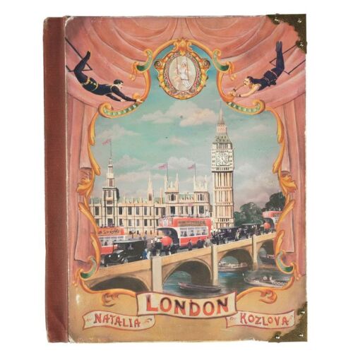 1028. The Flying Swan's "12 Landmarks of London" Pop-Up Book ### PADDINGTON 2 (2017)
