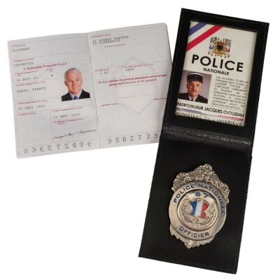 1038. Inspector Jacques Clouseau's (Steve Martin) Police Badge with Passport ### THE PINK PANTHER (2006)