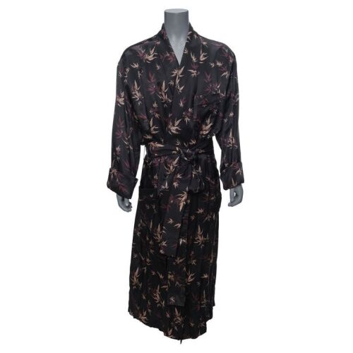 1106. Max's (Marlon Brando) Kimono ### THE SCORE (2001)