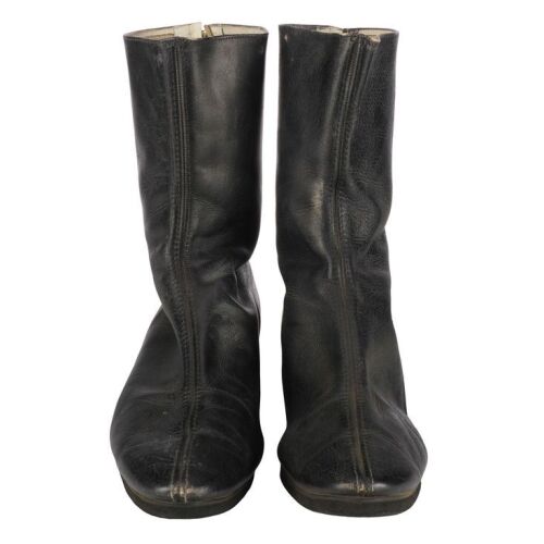 1161. Pair of Season 1 Women's Starfleet Uniform Boots ### STAR TREK: THE ORIGINAL SERIES (T.V. SERIES, 1966 - 1969)