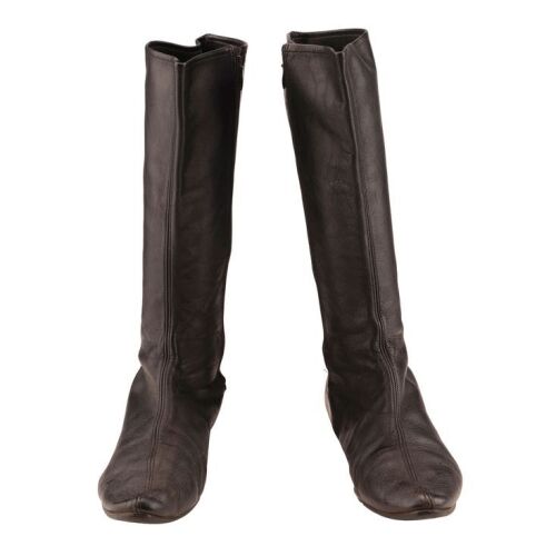 1162. Pair of Women's Starfleet Uniform Boots ### STAR TREK: THE ORIGINAL SERIES (T.V. SERIES, 1966 - 1969)