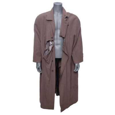 1287. Harry Tasker's (Arnold Schwarzenegger) Distressed Trench Coat ### TRUE LIES (1994)