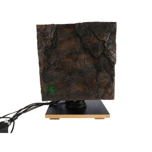 1289. Light-Up Christopher Psykronium Cube ### THE UMBRELLA ACADEMY (T.V. SERIES, 2019 - 2024)