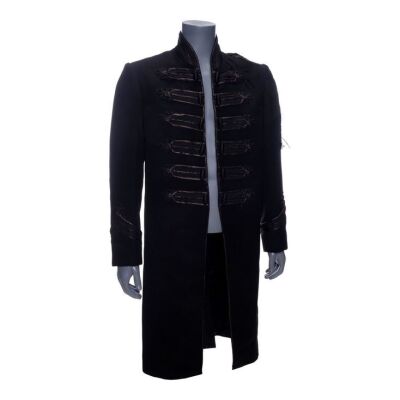 1298. Count Vladislaus Dracula's (Richard Roxburgh) Distressed Coat ### VAN HELSING (2004)
