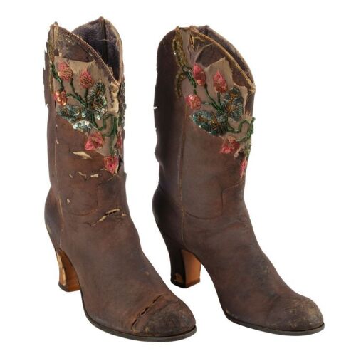 1342. Annie Oakley's (Judy Garland) Embroidered Boots ### ANNIE GET YOUR GUN (1950)