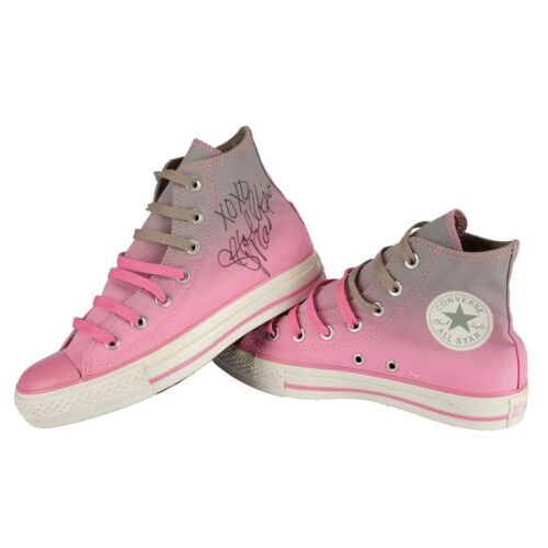 2086. Planet Hollywood Collection: Holly Madison-Autographed Shoes ### HOLLY MADISON