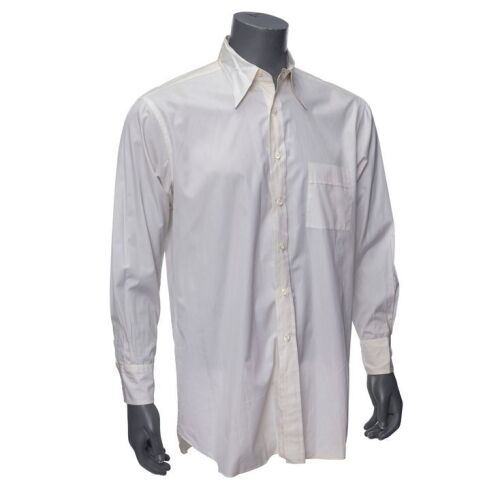 865. John Gage's (Robert Redford) White Dress Shirt ### INDECENT PROPOSAL (1993)