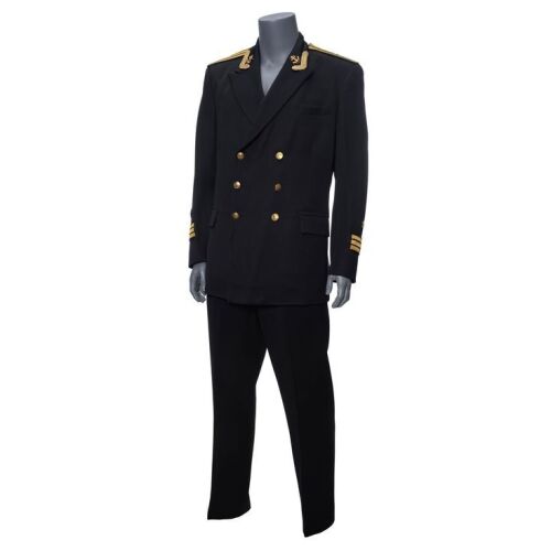 923. Captain Mikhail "Misha" Polenin's (Liam Neeson) Naval Uniform ### K-19: THE WIDOWMAKER (2002)