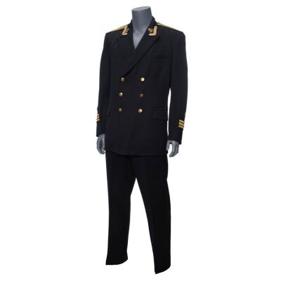 923. Captain Mikhail "Misha" Polenin's (Liam Neeson) Naval Uniform ### K-19: THE WIDOWMAKER (2002)