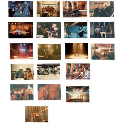 1097. Collection of 19 Behind-the-Scenes Photos ### THE RUNNING MAN (1987)