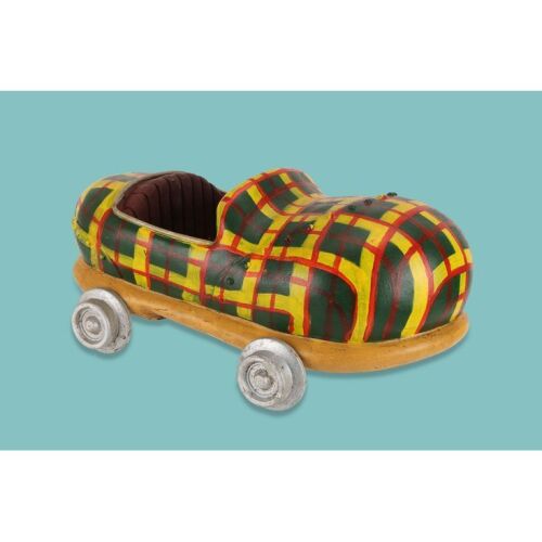 Lot # 138. Thrill-O-Matic Rollercoaster Car Model for Promotional Image ### WALLACE & GROMIT'S THRILL-O-MATIC RIDE