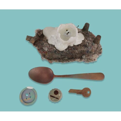 Lot # 178. Large-Scale Set Dressings for the Shed and Magpie Tree ### ROBIN ROBIN (2021)