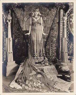 396. Vintage Original B&W Double-Weight Gelatin Silver Matte Photograph (8" x 10"); Near Mint ### CLEOPATRA (1917)